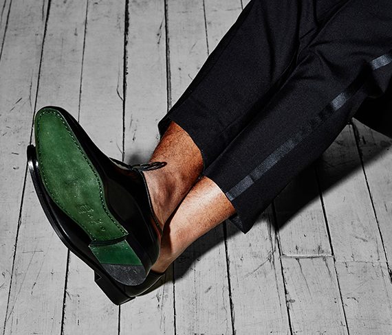 designidentity_photography_fashion_model_ecommerce_mens_formal_footwear_black_green